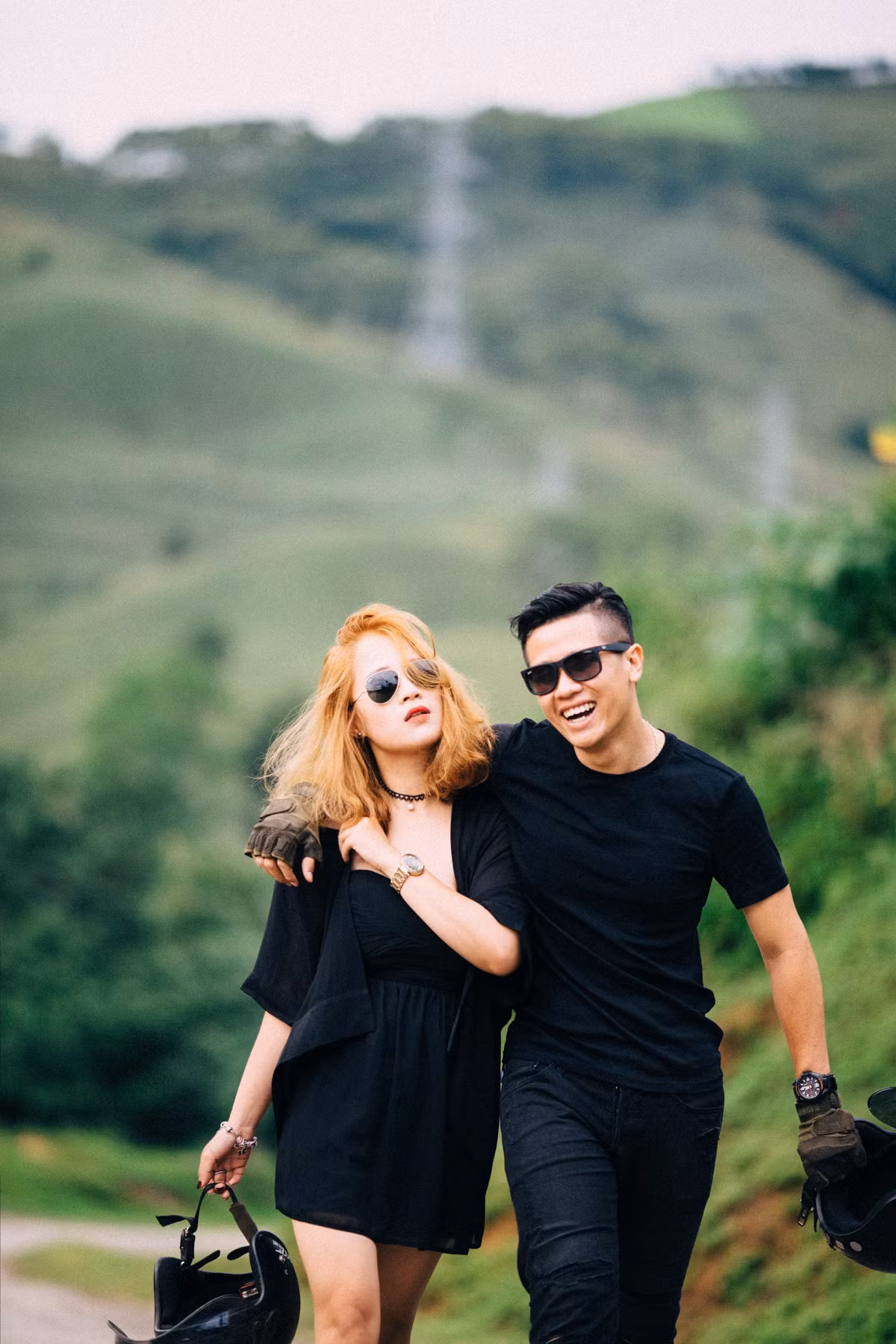 Đam mê những cung đường phượt, muốn được thử thách bản thân qua những cuộc hành trình khó, đó là lý do để Nguyễn Tuấn Anh – Lưu Phương Thảo quyết định vượt qua chặng đường gần 600 km để đến với một địa điểm chụp ảnh cưới phượt “độc nhất vô nhị”.