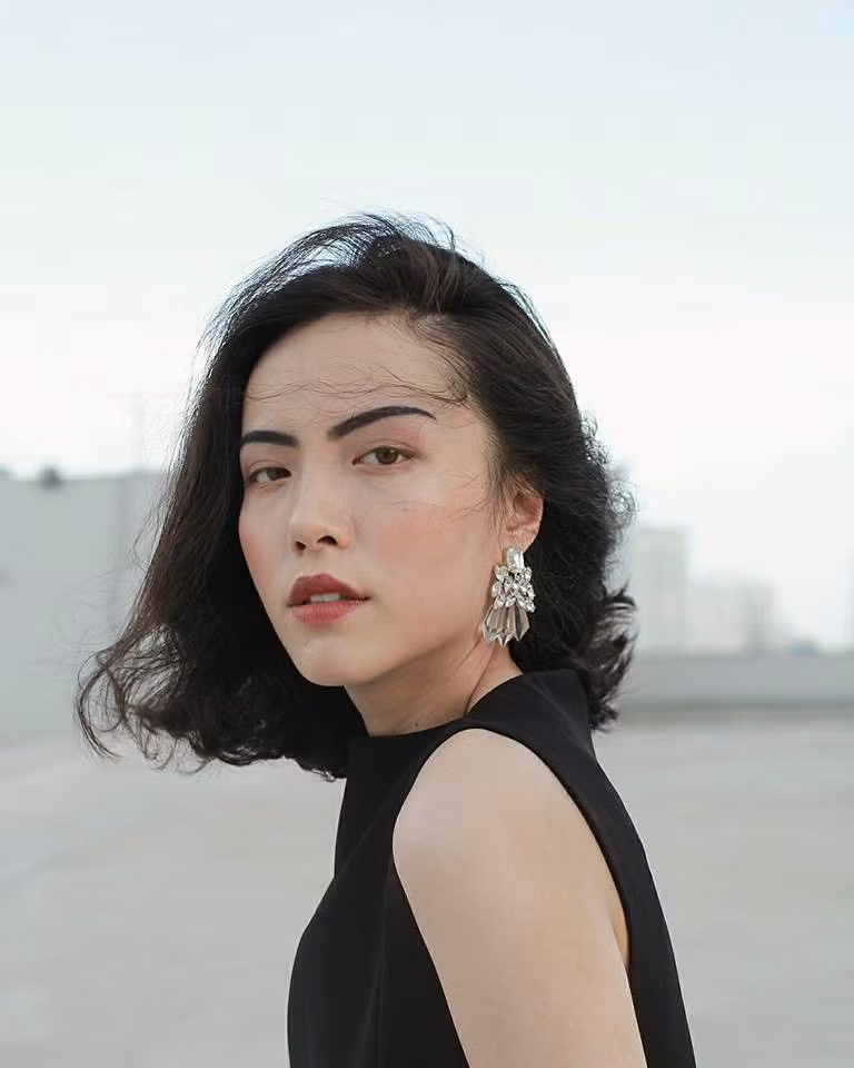 Số đo 3 vòng hiện tại của cô người mẫu xinh đẹp là 84-58-89, nhờ vậy Hà Trúc rất tự tin khi diện mọi trang phục. Giảm cân thành công đã thay đổi cả cuộc đời của cô gái trẻ, chúng khiến Trúc tự tin hơn, xinh đẹp hơn bội phần.