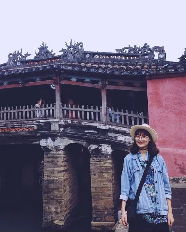 Tuy nhiên, một điều mà đến chính các cấp lãnh đạo cũng lo lắng là việc phải tháo dỡ cả phần mái của Chùa Cầu để tu sửa. Nếu như phá dỡ phần mái và làm lại, rất có thể một "Chùa Cầu 1 tuổi" sẽ xuất hiện. Lo sợ "Chùa Cầu không còn là chính nó", không còn là cây cầu nghìn năm tuổi, là biểu tượng của tình hữu nghị Việt - Nhật trường tồn... nên hiện các cấp lãnh đạo Quảng Nam đang cân nhắc các phương án khác để tu sửa, bảo tồn di tích lịch sử nổi tiếng này.