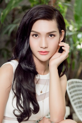 Cùng ngắm nhan sắc xinh đẹp hút hồn của hot girl chuyển giới Tây Hà. Ảnh trong bài: Facebook nhân vật.