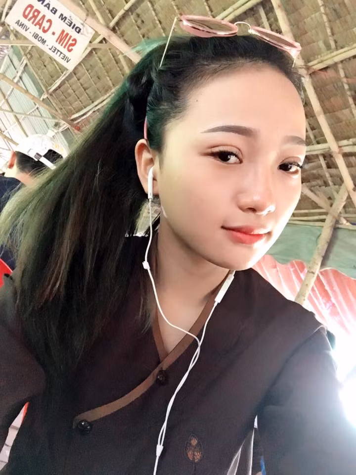 Một hình xăm trên cơ thể không thể nói lên nhân cách, đạo đức của chủ nhân nên cô gái trẻ mong rằng dân mạng sẽ có cái nhìn bớt khắt khe và tốt nhất nên ngừng việc phán xét, đánh giá một cá nhân chỉ sau một vài cái nhìn đầu tiên. Ảnh sử dụng trong bài: Facebook nhân vật.