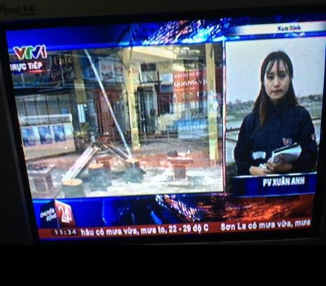 Sau khi so sánh với hình ảnh được phát chính thức trong chương trình thời sự hôm nay, hình ảnh của phóng viên Xuân Anh "gọn gàng" hơn rất nhiều so với những gì diễn ra trong clip live stream trên Facebook trước đó. Điều này dẫn đến dự đoán đoạn video live stream được quay trong lúc Xuân Anh cùng các đồng nghiệp đang tập dượt, chuẩn bị trước khi ghi hình thực sự. Do tình hình bão số 3 đang gây nhiều thiệt hại, bên ngoài gió rất mạnh nên việc phóng viên Xuân Anh cùng đồng nghiệp làm việc ngoài trời như vậy vẫn được xem là một hành động thể hiện sự chịu khó, hy sinh bản thân.