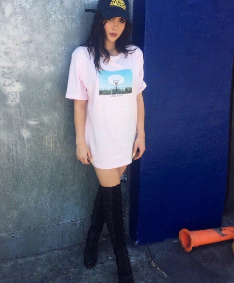 "20 tuổi để bắt đầu một sự nghiệp mới chưa có gì là quá muộn, nhất là khi sự nổi tiếng của McKayla đã bao phủ lên toàn nước Mỹ", một dân mạng lạc quan chia sẻ. Ảnh trong bài: Instagram nhân vật.