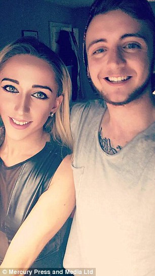 May mắn cho cặp đôi này đó là bạn bè thân thiết của họ luôn hiểu và ủng hộ cho tình yêu của O'Herlihy và Harry Matthew.