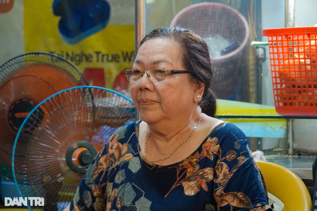 Bí quyết bán 2.000 ổ/ngày của bà chủ quán bánh mì ở TP HCM - Hình 3 Bi quyet ban 2.000 o/ngay cua ba chu quan banh mi o TP HCM-Hinh-3