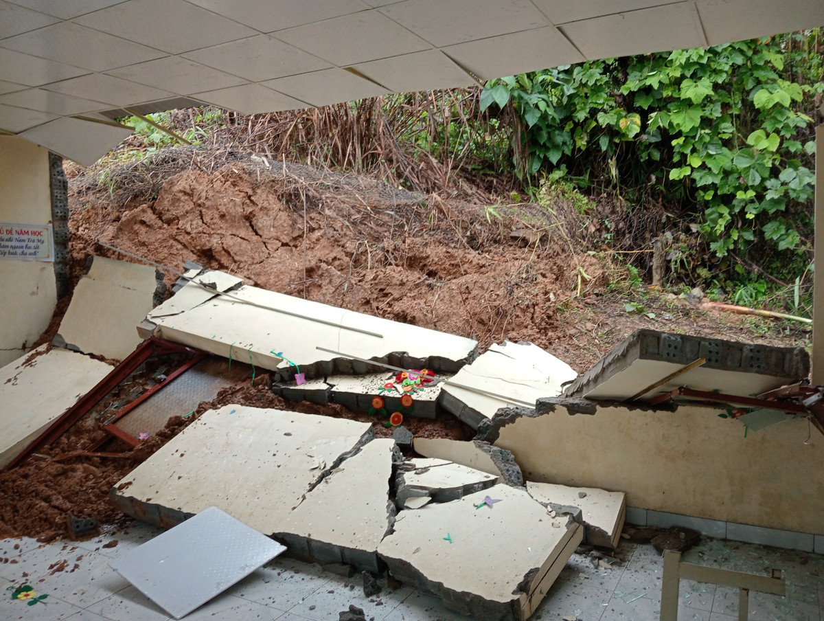 Quang Nam: Mua lon khien mot diem truong bi sap