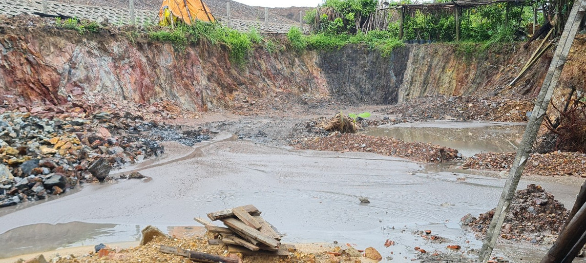 Cum CN Cam Le: Thac bun tran ra khu dan cu, ai chiu trach nhiem?-Hinh-2