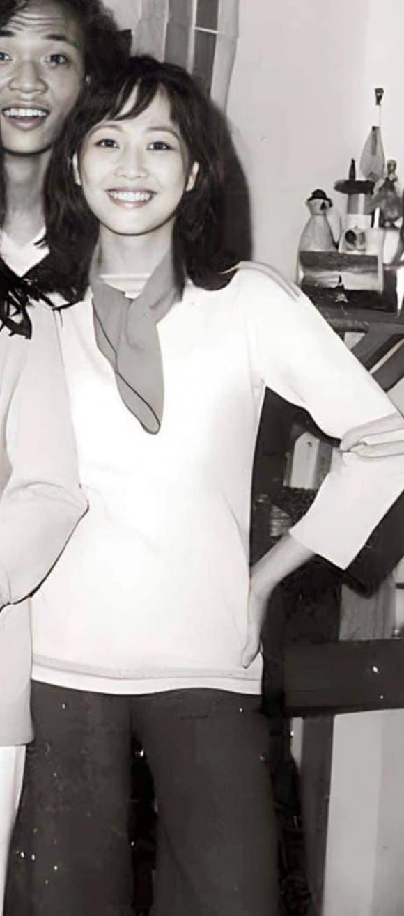 Ngay khi được đăng tải, bức hình nghệ sĩ Hà Nội một thời này đã thu hút đông đảo sự quan tâm của khán giả và lan truyền với tốc độ chóng mặt. Ai cũng thích thú và bất ngờ trước hình ảnh trẻ trung của họ. Đặc biệt, nhan sắc đỉnh cao của NSND Như Quỳnh khiến công chúng không khỏi ngỡ ngàng. 