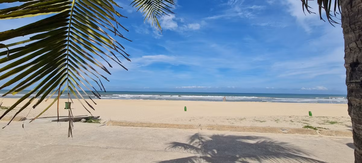 Biển Tam Thanh là một phần trên cung đường biển dài hơn 50 km từ Cửa Đại đến Tam Hải thuộc tỉnh Quảng Nam.