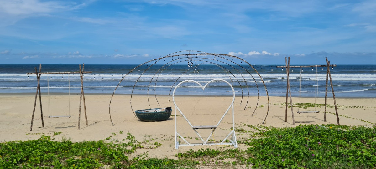 Khung cảnh thiên nhiên hoang sơ mang đến cảm giác yên bình, thư thái cho du khách.