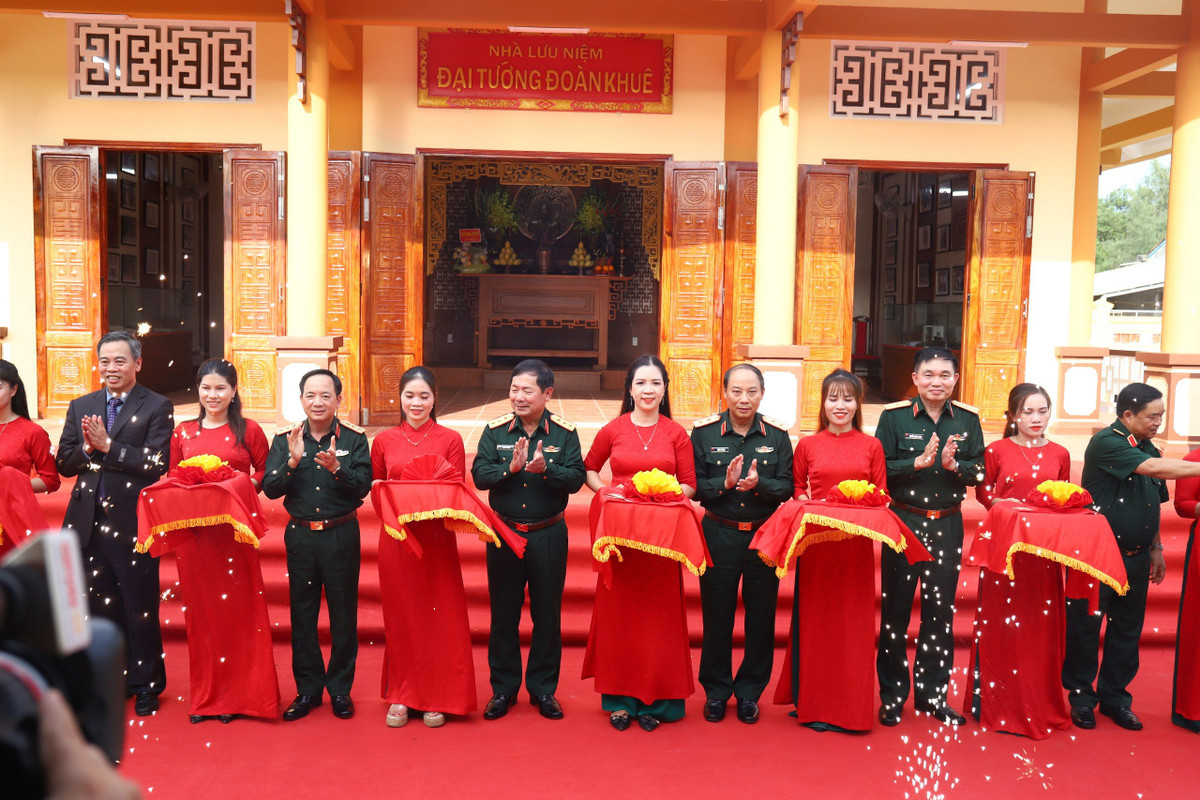 Quảng Tri: Khánh thành nhà tưởng niệm Đại tướng Đoàn Khuê Quang Tri: Khanh thanh nha tuong niem Dai tuong Doan Khue