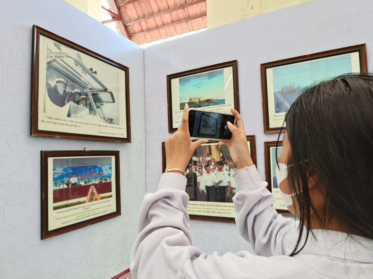 Cho đến nay, Bộ Thông tin và Truyền thông đã tổ chức được 101 cuộc Triển lãm bản đồ và trưng bày tư liệu với chủ đề “Hoàng Sa, Trường Sa của Việt Nam – Những bằng chứng lịch sử và pháp lý” tại 63 tỉnh, thành phố, 11 điểm đảo, huyện đảo, 23 đơn vị lực lượng vũ trang, 01 đơn vị kiểm ngư, 05 trường Đại học và 61 trường THPT trên địa bàn 21 tỉnh, thành phố trên toàn quốc.