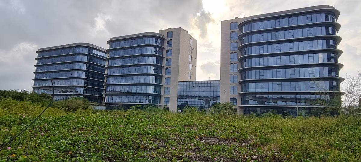 Khu công viên phần mềm số 2 (giai đoạn 1) nằm ở khu đất đường Như Nguyệt, phường Thuận Phước (quận Hải Châu, TP Đà Nẵng), diện tích hơn 28.000m2. Dự án do Ban Quản lý dự án đầu tư xây dựng các công trình dân dụng và công nghiệp Đà Nẵng làm chủ đầu tư kiêm quản lý.