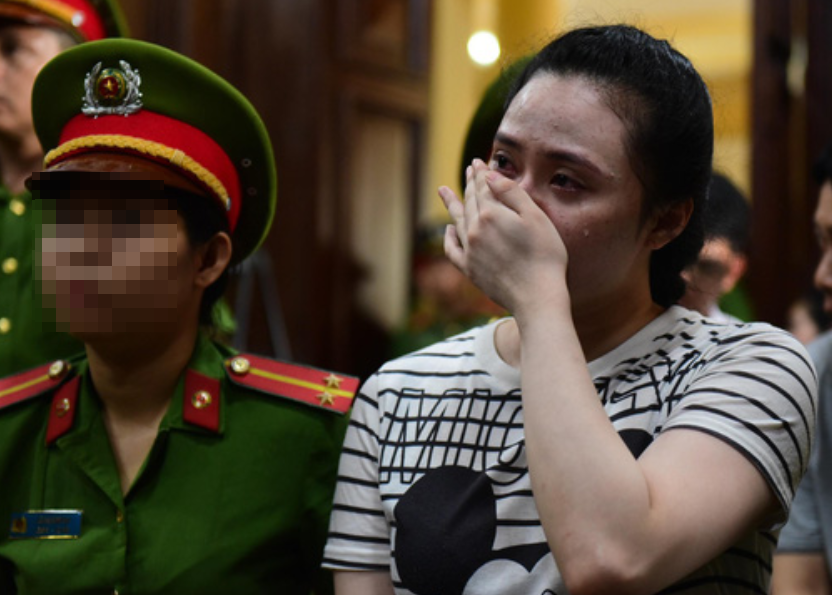 Đây là phạm nhân duy nhất được hưởng án số trong vụ án có đến 5 án tử hình và 4 án chung thân. Thời khắc đứng trước vành móng ngựa nghe tuyên án tử của những người thân và chờ bản án của mình, có lẽ Ngọc Miu sẽ không bao giờ quên được.