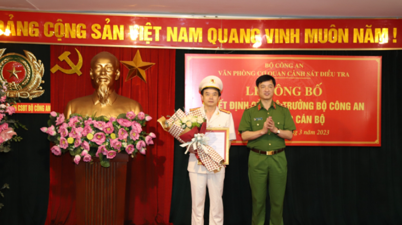 Thứ trưởng Nguyễn Duy Ngọc mong rằng với kinh nghiệm nhiều năm công tác ở cơ sở, Đại tá Trần Văn Toản sẽ tiếp tục phát huy những thành tích, kết quả đã đạt được trong vị trí công tác mới; lãnh đạo, chỉ đạo đơn vị hoàn thành xuất sắc nhiệm vụ được giao. 