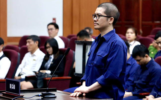 Vi sao hoan phien xet xu phuc tham Chu tich Alibaba Nguyen Thai Luyen?