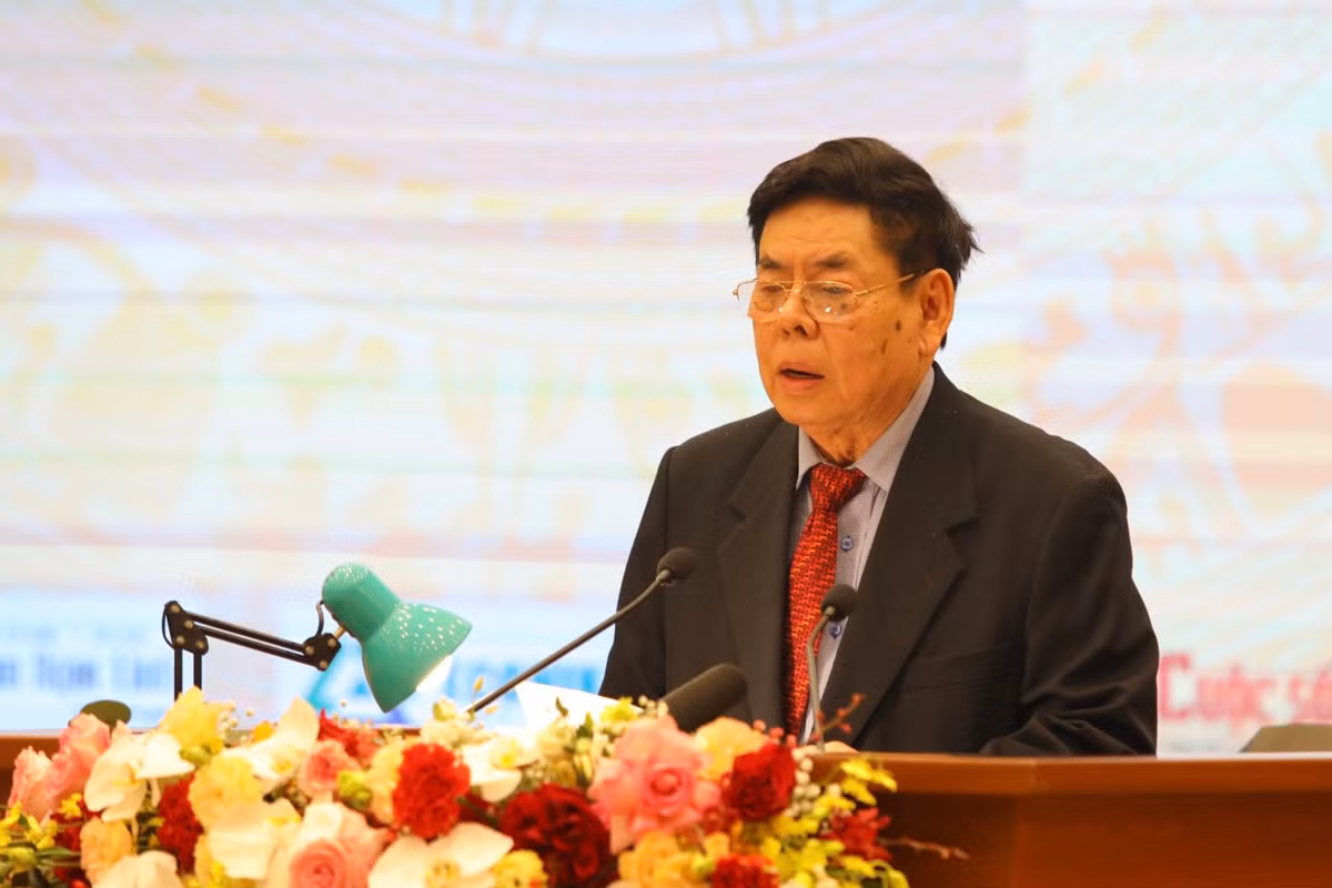 GS.TSKH.NGND Nguyễn Thiện Phúc: “Đổi mới sáng tạo là chìa khóa thành công“ - Hình 2 GS.TSKH.NGND Nguyen Thien Phuc: “Doi moi sang tao la chia khoa thanh cong“-Hinh-2