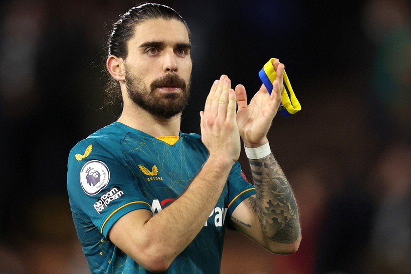 Cuoc dua gianh tien ve Ruben Neves .Barca nguy co mat trang