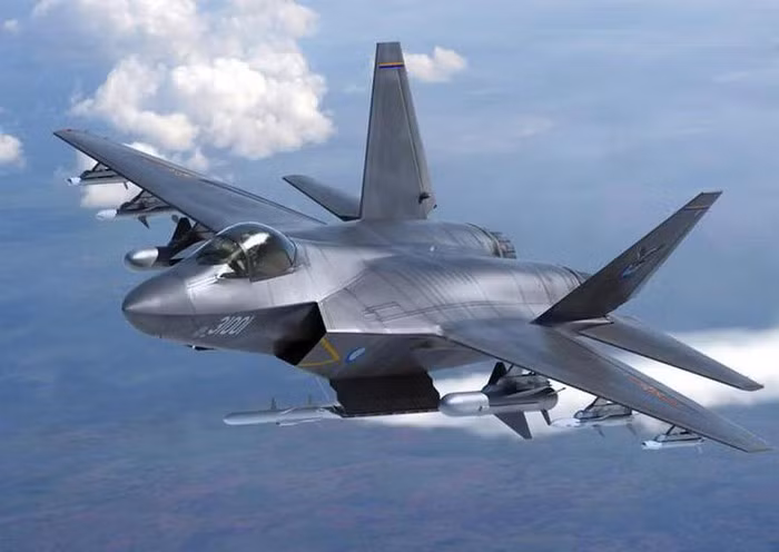 Kính buồng lái của nguyên mẫu F-31C này dường như được đổi sang thiết kế giống tiêm kích tàng hình J-20. Nguyên mẫu mới có thể được sửa đổi về ngoại hình để giảm sức cản khi bay.