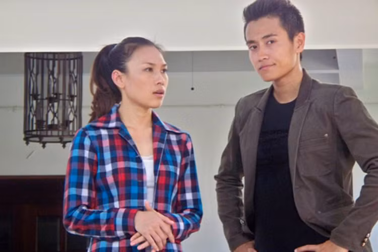 "Cho một tình yêu" còn có sự góp mặt của Hồ Thái Huy. Vai diễn của anh là Đặng Vịnh - người luôn bám theo để tán tỉnh Linh Đan. Ảnh: Thế giới điện ảnh