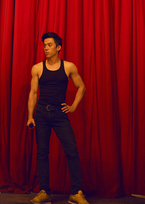 Leon Quang Lê theo đuổi sự nghiệp diễn xuất trong 20 năm trước khi chuyển sang làm đạo diễn. Năm 2018, anh gây ấn tượng với tác phẩm điện ảnh "Song Lang".