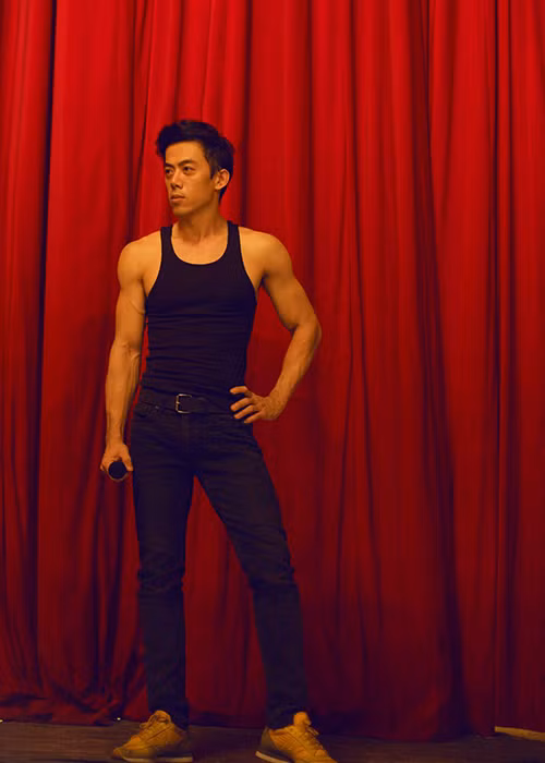 Leon Quang Lê theo đuổi sự nghiệp diễn xuất trong 20 năm trước khi chuyển sang làm đạo diễn. Năm 2018, anh gây ấn tượng với tác phẩm điện ảnh "Song Lang".