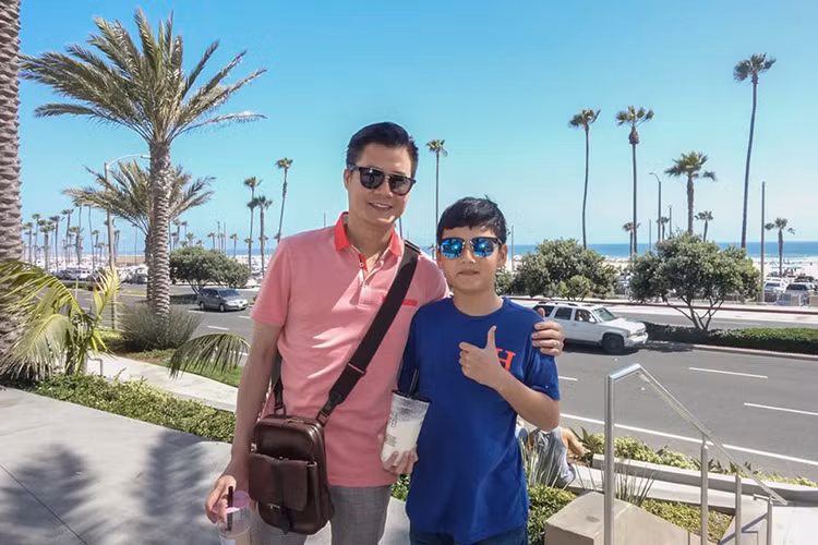 Sau 8 năm phim "Cho một tình yêu" lên sóng, Quang Dũng vẫn đi hát và hiện độc thân sau khi ly hôn Jennifer Phạm.