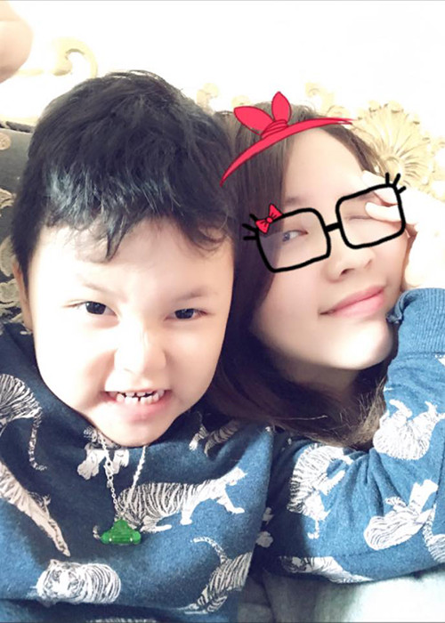 Thụy Vân chưa công khai hình ảnh bên chồng nhưng thoải mái khoe con trai. Ảnh: FBNV
