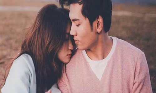 Dan ong ngoai tinh: Ban re tinh than de doi ve phu phiem