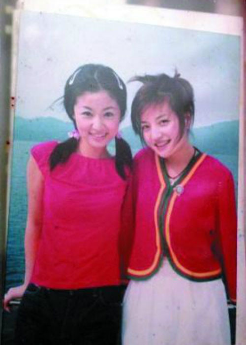 Nhờ vai diễn Hạ Tử Vy trong "Hoàn châu cách cách", Lâm Tâm Như một bước thành sao. Hiện tại, sự nghiệp của cô khá chững lại nhưng tình duyên lại vô cùng viên mãn. Lâm Tâm Như kết hôn với Hoắc Kiến Hoa, cả hai hiện có một bé gái tên Cá Heo Nhỏ. Ảnh: Khám phá