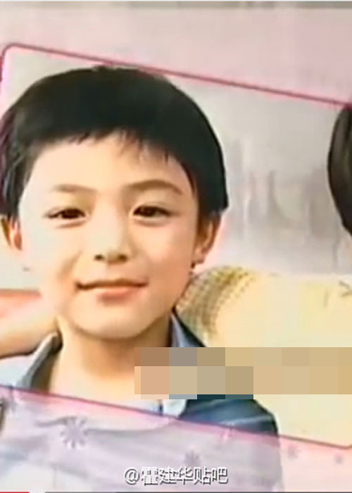 Nam diễn viên nổi tiếng xứ Trung sớm lộ vẻ điển trai. Ảnh: Sina