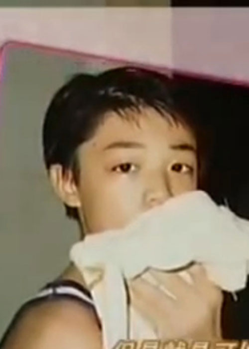 Hoắc Kiến Hoa vào thời niên thiếu được nhận xét có dáng vẻ thư sinh. Ảnh: Sina