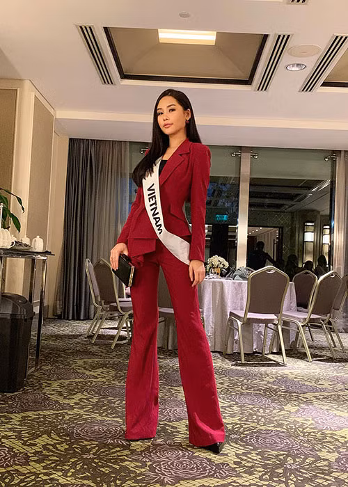 Loạt ồn ào tại Hoa hậu Liên lục địa 2018 khiến Ngân Anh ngày càng mất điểm trong mắt khán giả. Ảnh: FBNV