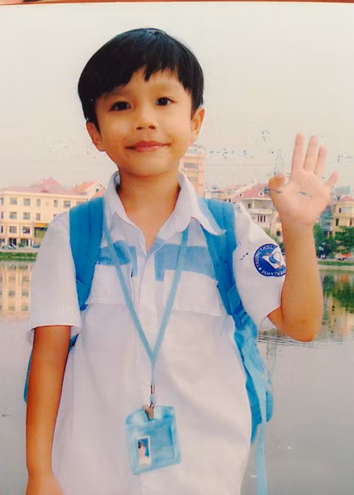 Khi bé Nhím khôn lớn, phải đi học nên chỉ có dịp hè và Tết, gia đình nhỏ của cô mới quây quần bên mâm cơm.