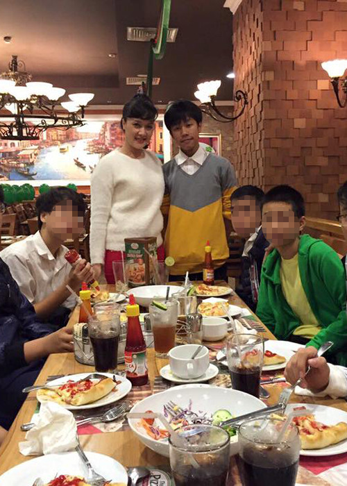 Con trai của Vân Dung nay đã lớn phổng phao.