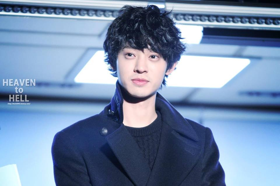 Nam ca sĩ Jung Yoon Young rời công ty quản lý C9 về Make Us Entertainment.