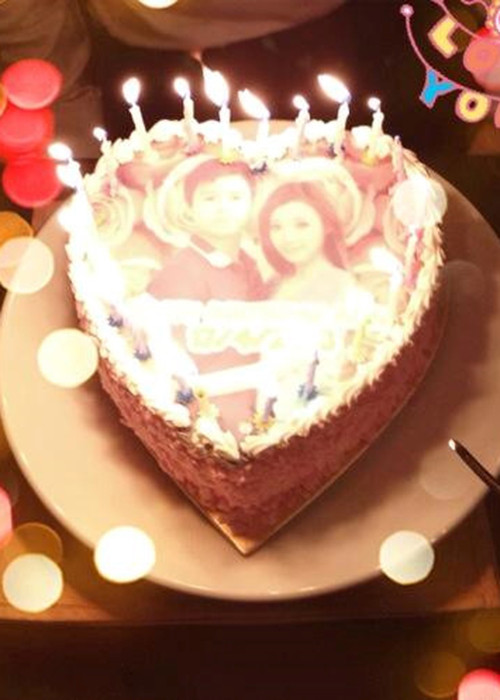 Đến tháng 4/2013, Midu công khai mối quan hệ với Phan Thành. Sau đó, cuối năm 2014, cả hai bí mật đính hôn.