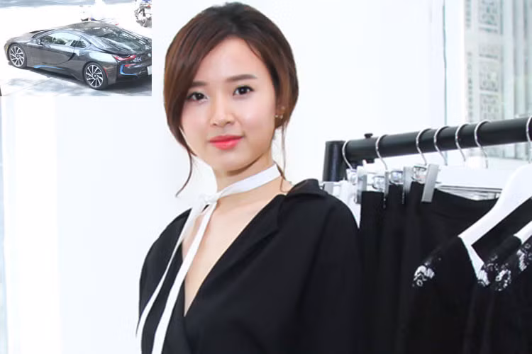 Sau khi chia tay Midu, Phan Thành đăng ảnh nắm tay bạn gái cũ, đính chính vẫn là người độc thân và lặng lẽ theo dõi Midu từ xa. Ảnh: Dân Việt