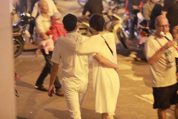 Đám cưới của Thanh Tú diễn ra vào đầu tháng 12/2018. Vốn kín tiếng nên người đẹp giữ kín chuyện hẹn hò cho đến sát ngày đính hôn và lễ cưới. Ảnh: Saostar