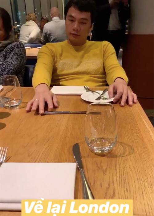 Với Thanh Tú, ông xã chính là mối tình đầu tiên của người đẹp. Trong khi đó, có thông tin doanh nhân Thành Phương từng qua một lần đò và có con riêng.