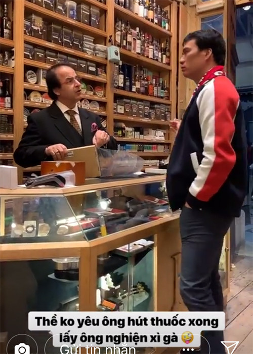 Nàng á hậu gốc Hà thành còn thoải mái chia sẻ về ông xã như cô từng thề không yêu người hút thuốc xong lại lấy chồng nghiện xì gà.