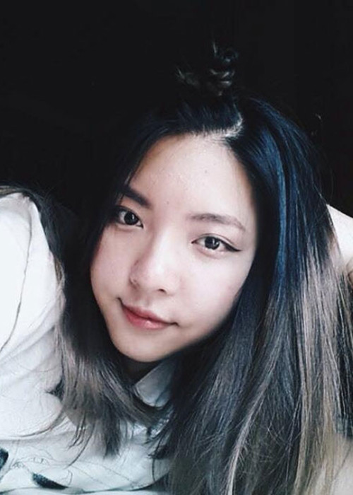 Lam Khê sở hữu nét đẹp mộc mạc, giản dị nhưng rất thu hút không khác một cô gái Hà thành xưa. Ảnh: Yan