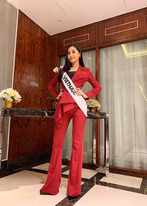  Lê Âu Ngân Anh không có tên trong danh sách top 10 thí sinh Hoa hậu Liên lục địa 2018 do chuyên trang sắc đẹp Angelopedia lựa chọn.