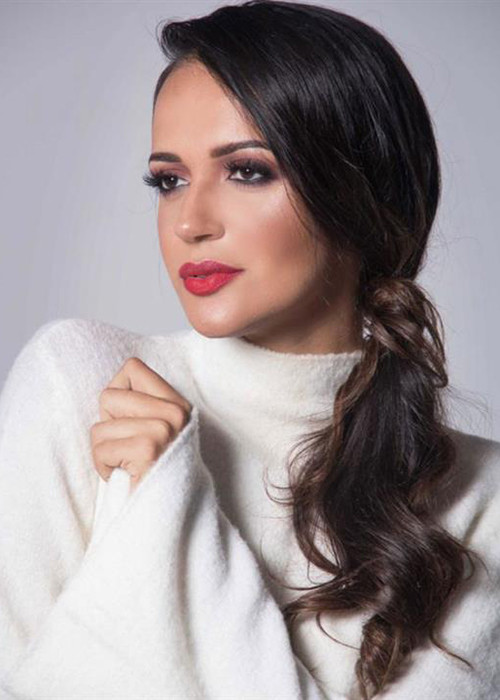 Flavia - người đẹp đến từ Brazil quyết tâm giành chiến thắng năm nay. Sự tự tin cũng giúp cô lọt top 10 dự đoán của Angelopedia.