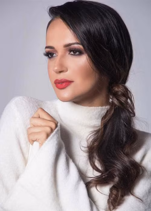 Flavia - người đẹp đến từ Brazil quyết tâm giành chiến thắng năm nay. Sự tự tin cũng giúp cô lọt top 10 dự đoán của Angelopedia.