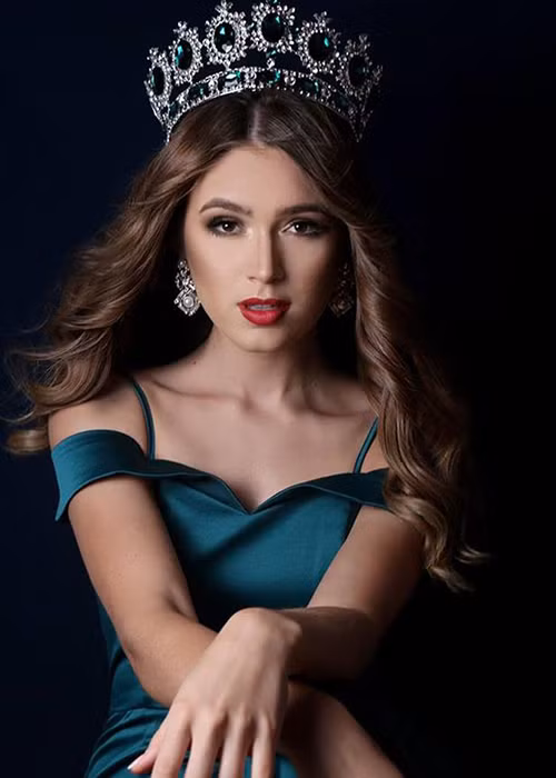 Angelopedia cũng đánh giá cao nhan sắc của các đại diện Malta, Colombia, Malaysia và Paraguay.