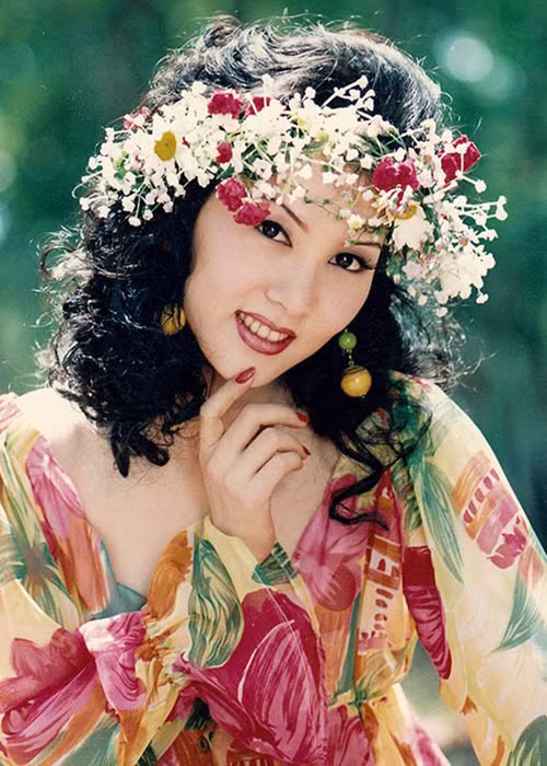 “My nhan thap nien 90” Mong Van gio ra sao?