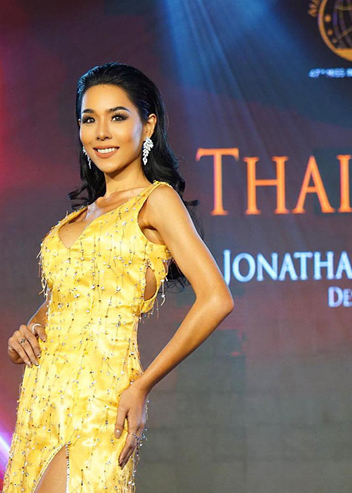 Dù không sở hữu gương mặt nổi bật nhất tại cuộc thi nhưng Ingchanok Prasart luôn có biểu cảm ấn tượng trong các bộ ảnh, vượt mặt nhiều đối thủ mạnh.