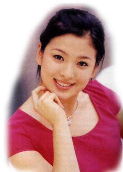 Thời mới bước chân vào nghề, Song Hye Kyo khá mũm mĩm. Sau này, cô giảm cân và giữ được vóc dáng thon gọn. Ảnh: Vietnamnet