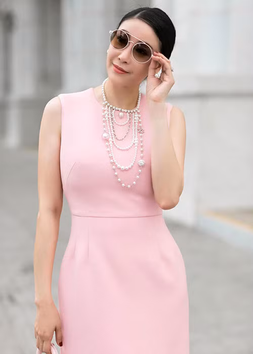 Nàng hoa hậu sinh năm 1976 hiện là nữ doanh nhân thành đạt.